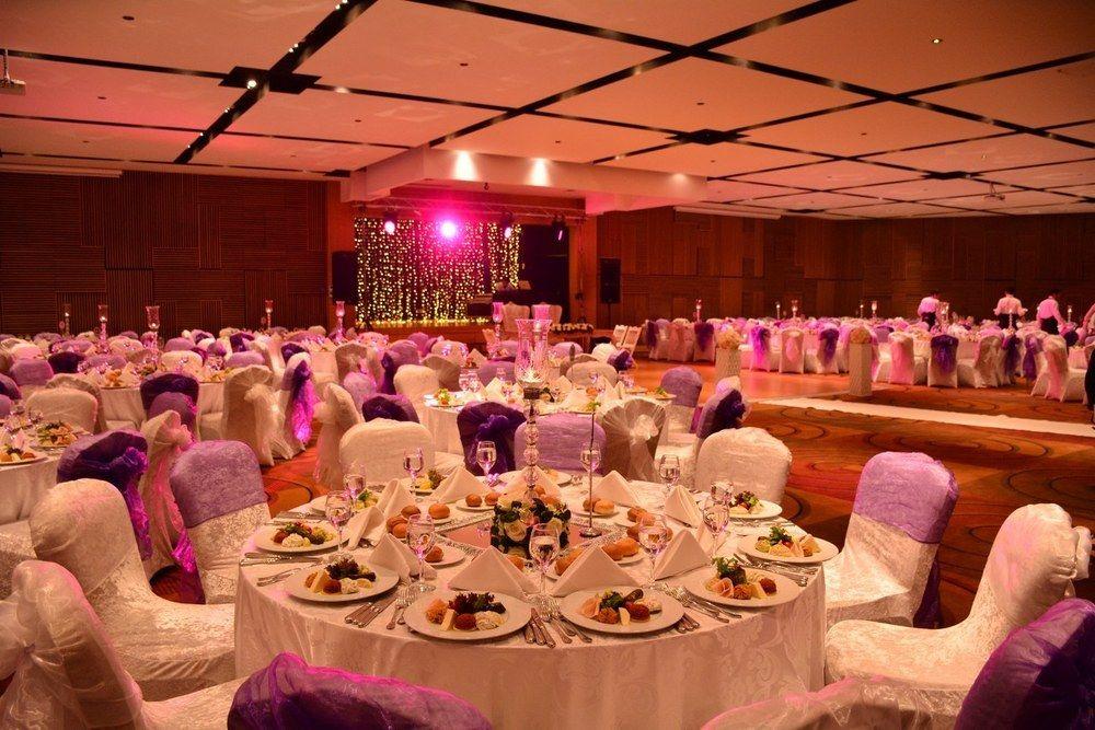 โรงแรมอิสตันบูล โกเนน ภายนอก รูปภาพ A wedding reception at the Grand Ballroom