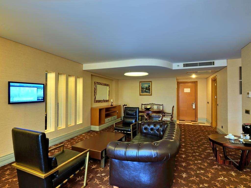 โรงแรมอิสตันบูล โกเนน ภายนอก รูปภาพ A suite at the hotel
