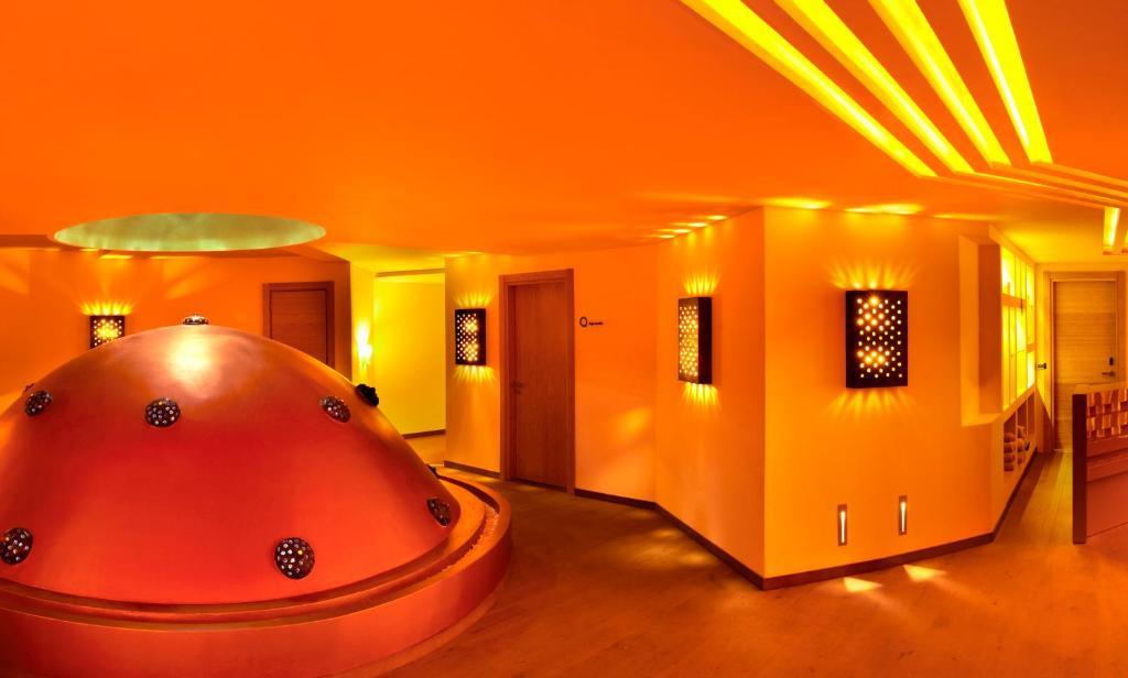 โรงแรมอิสตันบูล โกเนน ภายนอก รูปภาพ The interior of the hotel