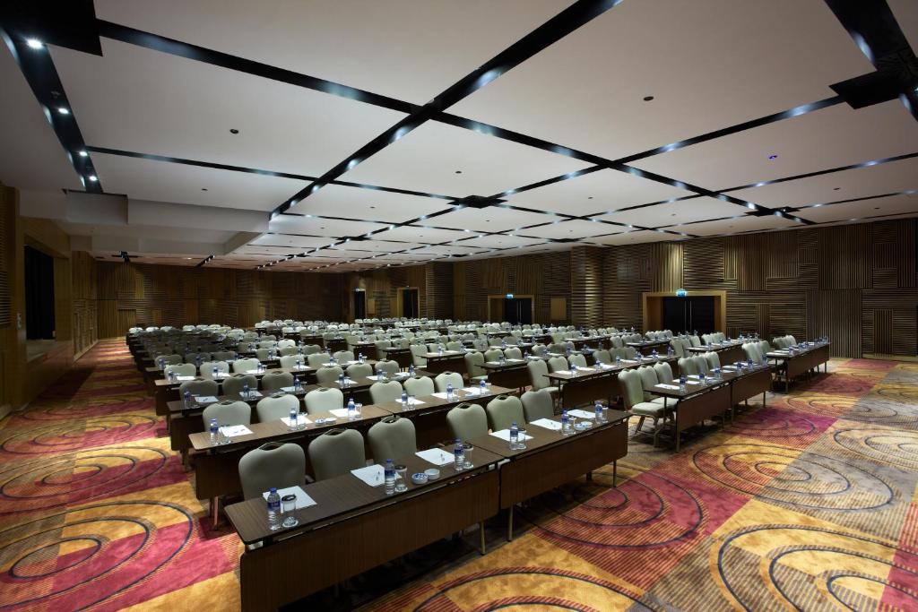 โรงแรมอิสตันบูล โกเนน ภายนอก รูปภาพ The Grand Ballroom