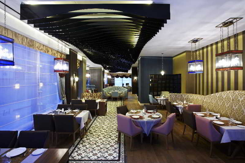โรงแรมอิสตันบูล โกเนน ภายนอก รูปภาพ Restaurant interior
