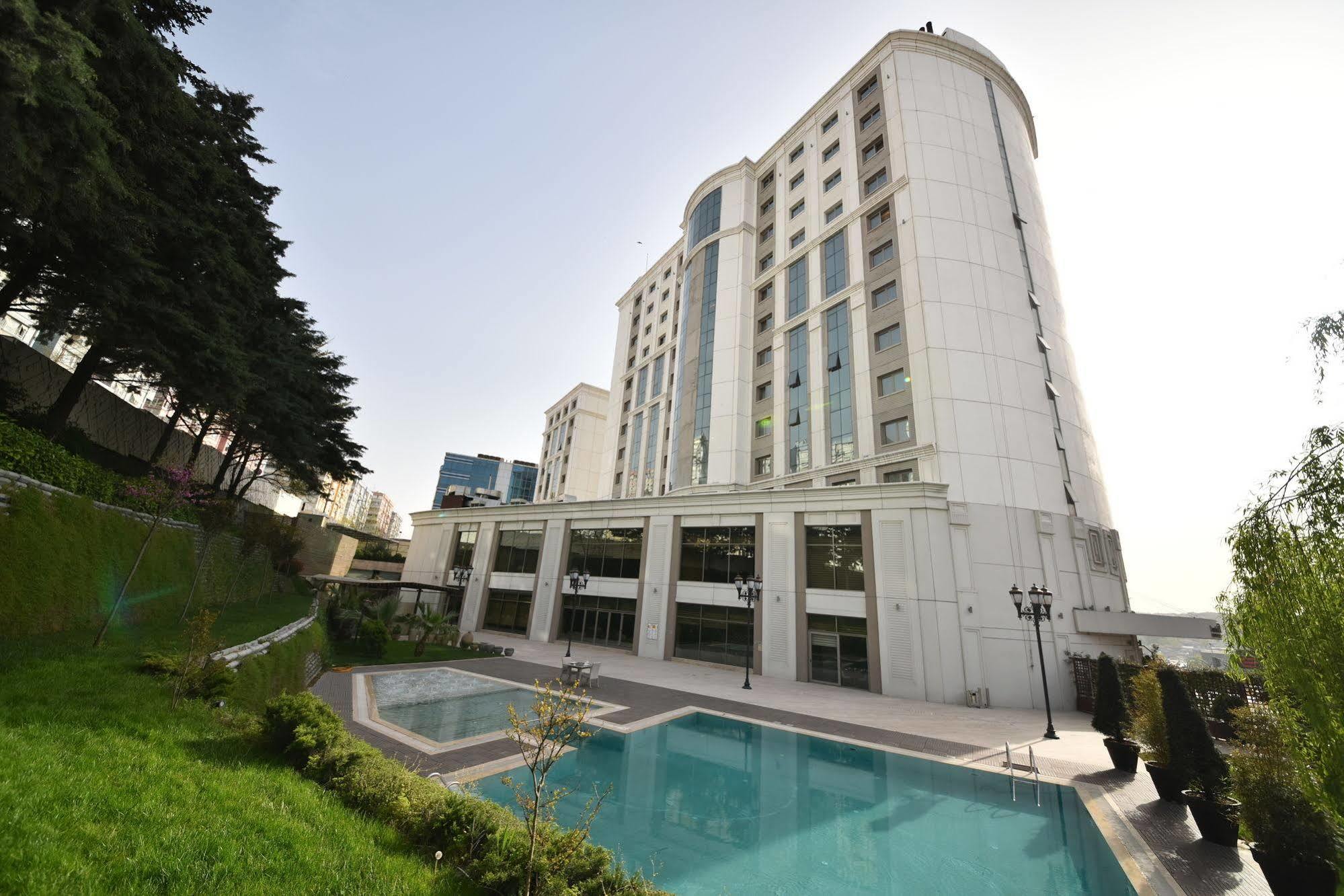 โรงแรมอิสตันบูล โกเนน ภายนอก รูปภาพ The hotel in 2012