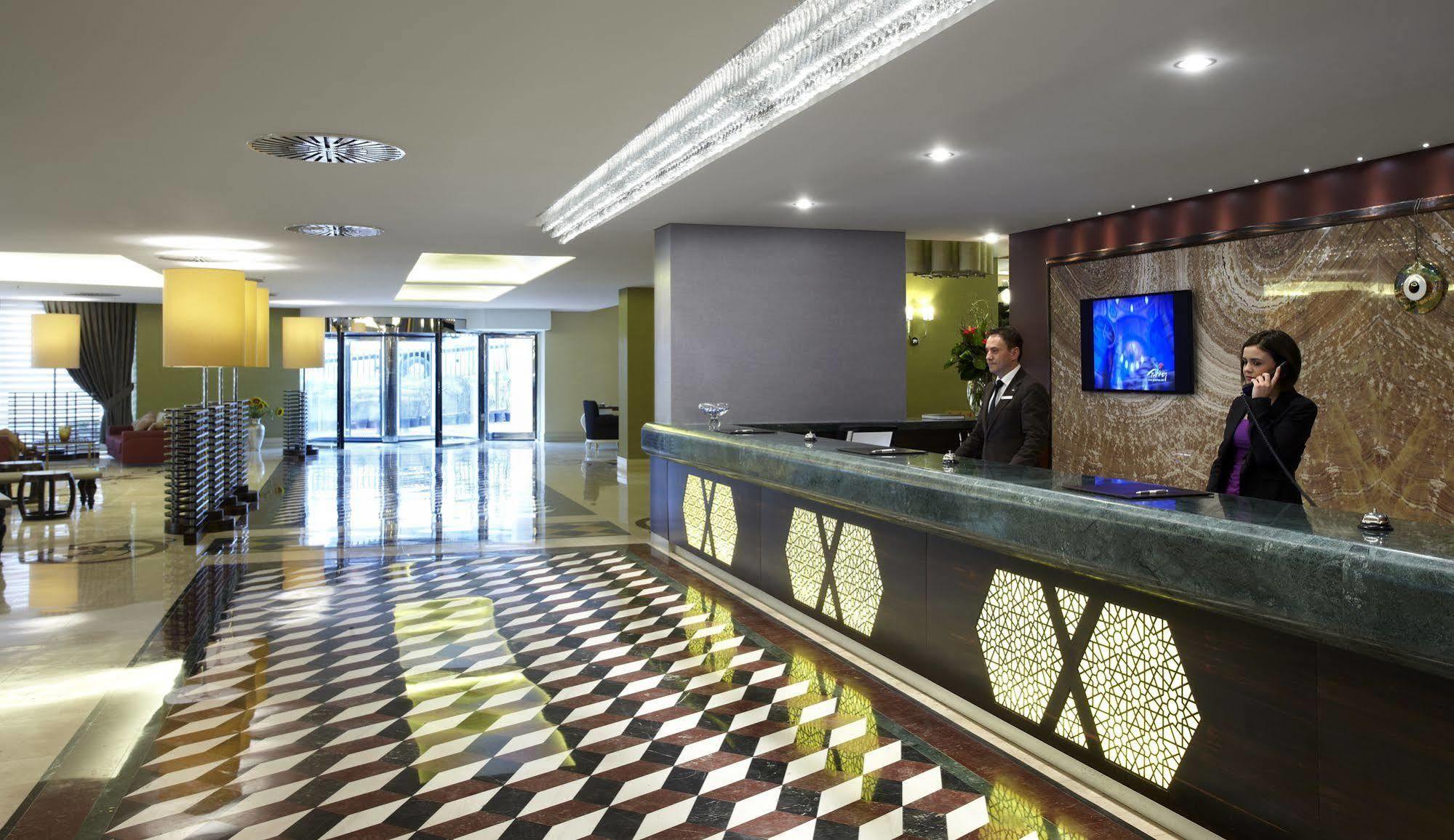 โรงแรมอิสตันบูล โกเนน ภายนอก รูปภาพ Lobby